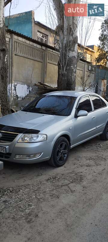 Nissan Almera (2007)