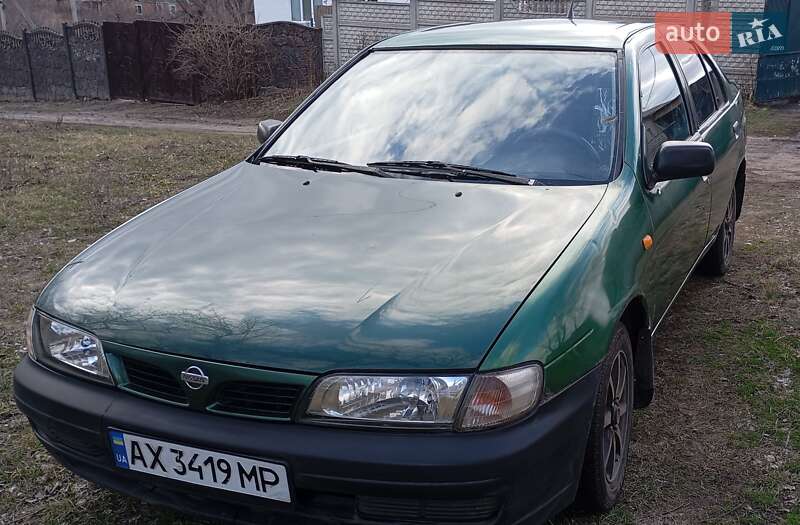 Nissan Almera (1999)