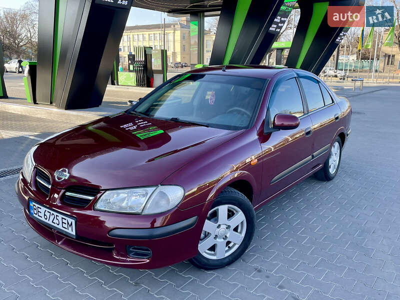 Nissan Almera (2002)