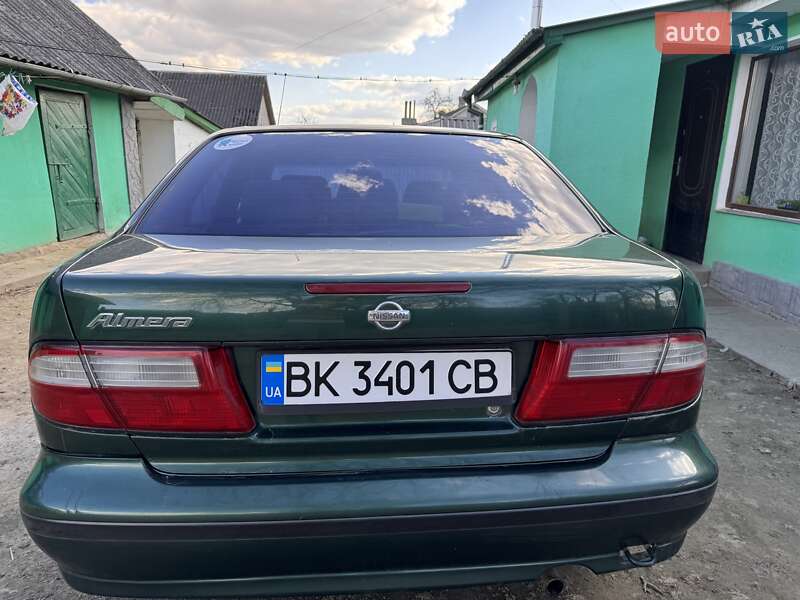 Nissan Almera (1999)