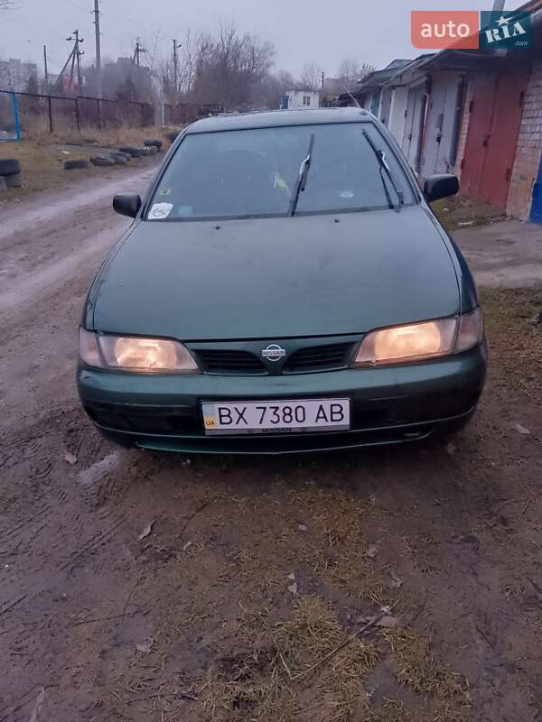Nissan Almera (1995)