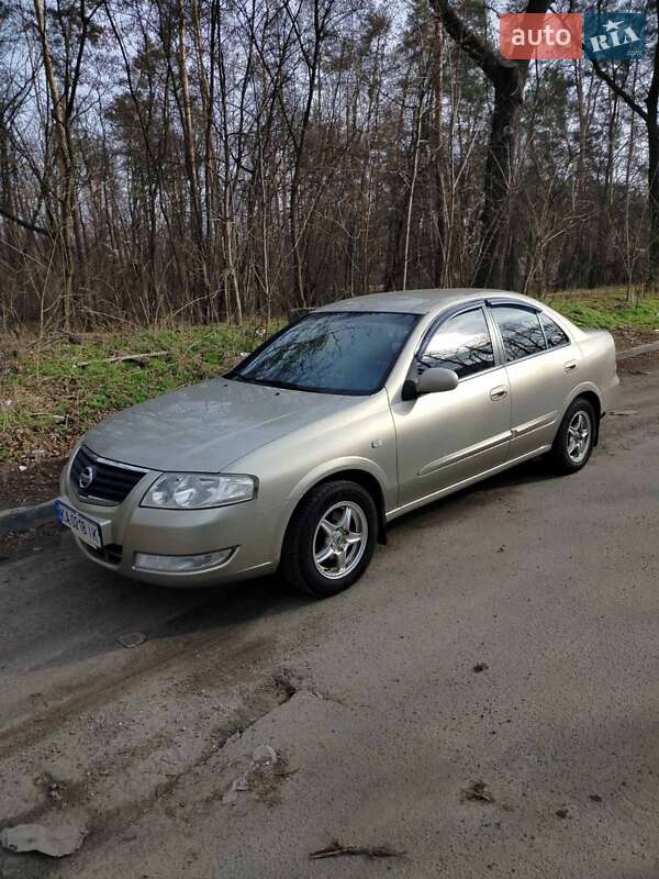 Nissan Almera (2007)