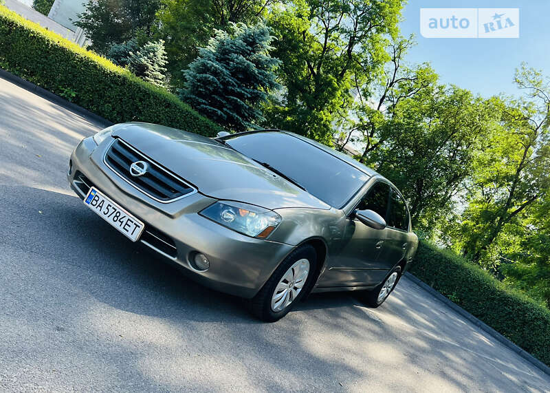 Nissan Altima (2004)