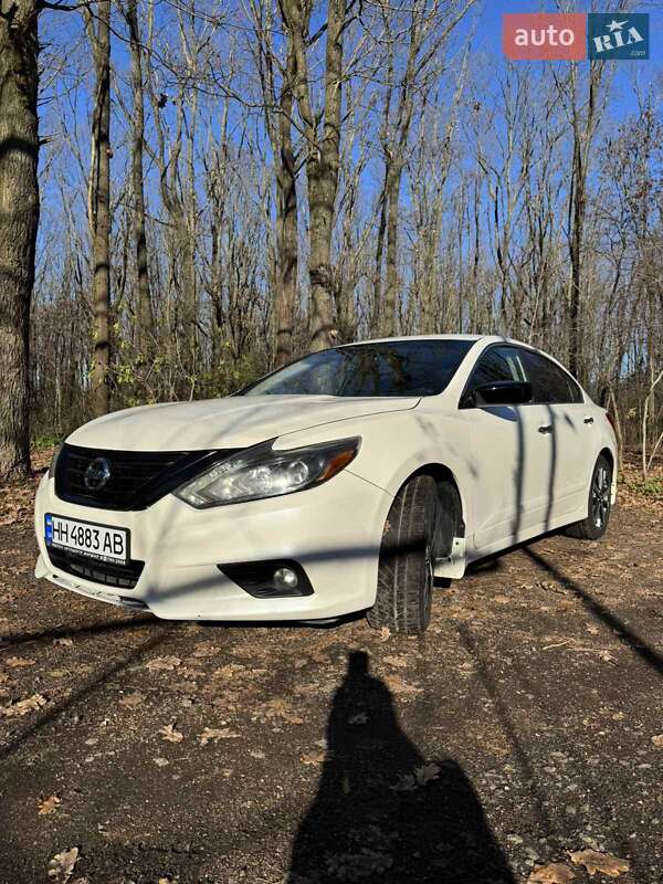 Nissan Altima (2016)