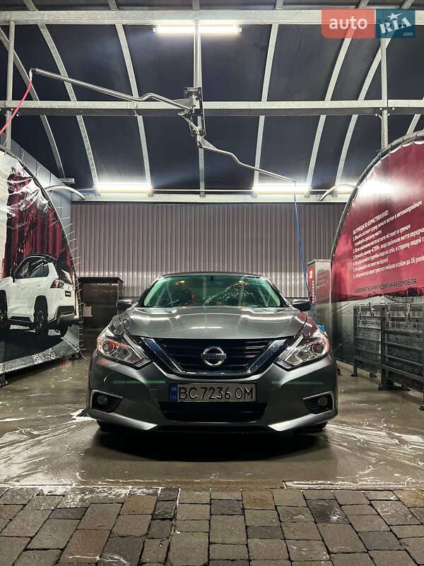 Nissan Altima (2017)