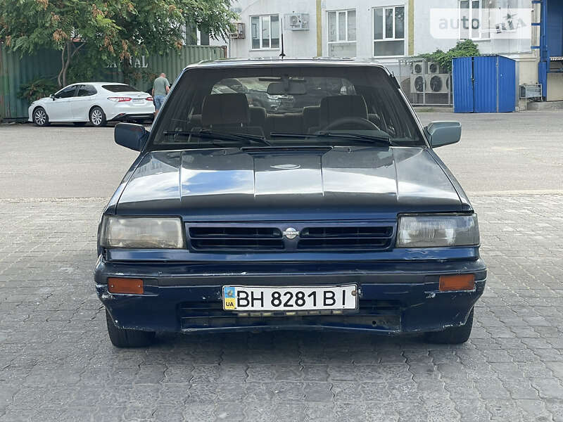 Nissan Bluebird (1989)
