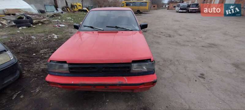 Nissan Bluebird (1988)