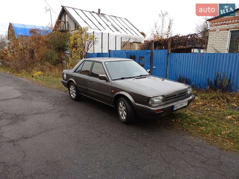 Nissan Bluebird (1990)