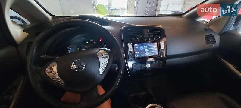 Nissan Leaf (2014)