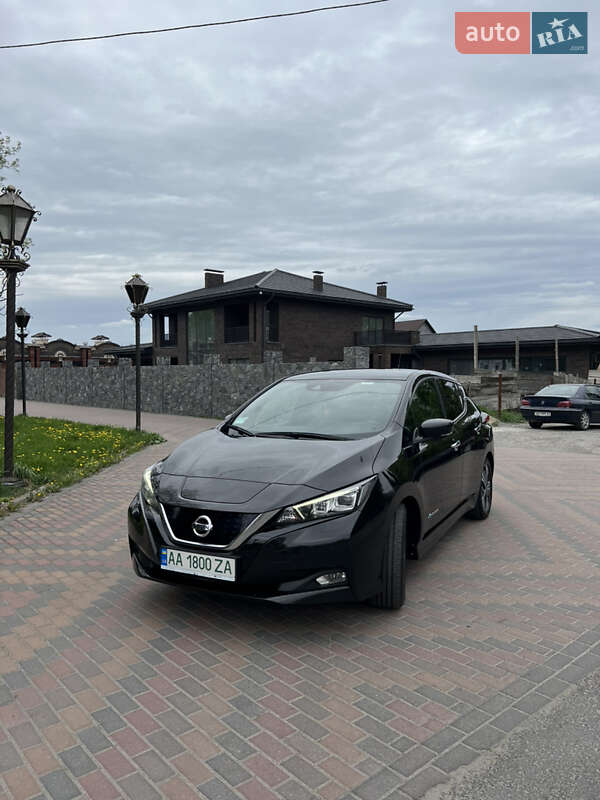 Nissan Leaf (2018)