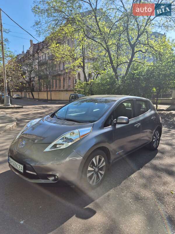 Nissan Leaf (2015)