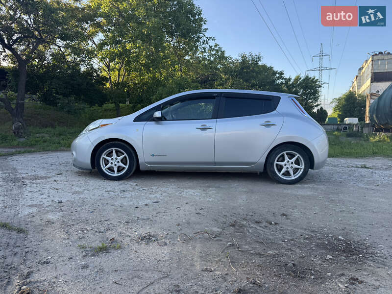 Nissan Leaf (2014)
