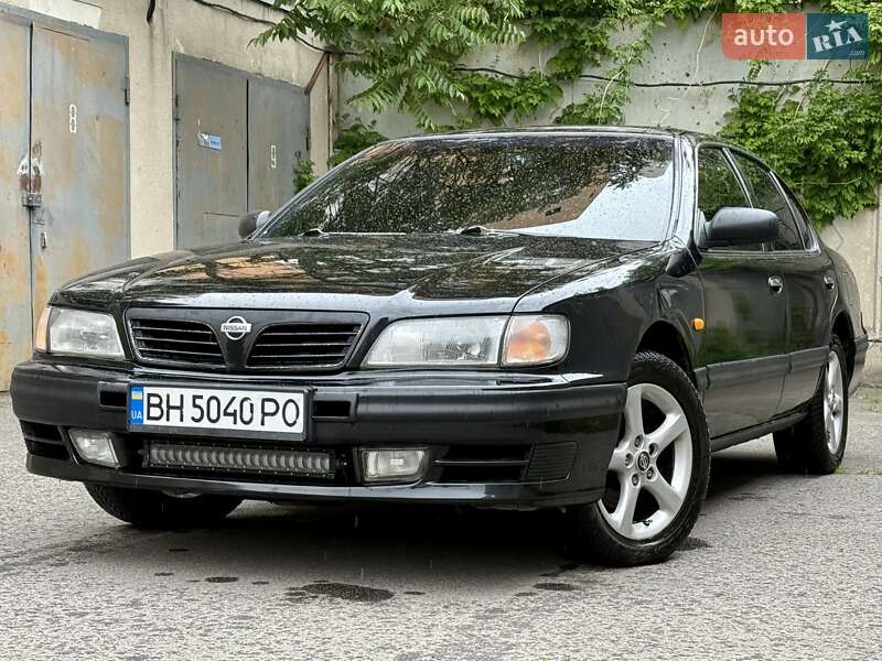 Nissan Maxima (1996)