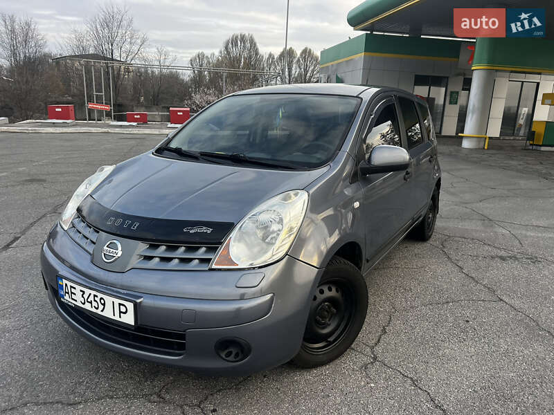 Nissan Note (2008)
