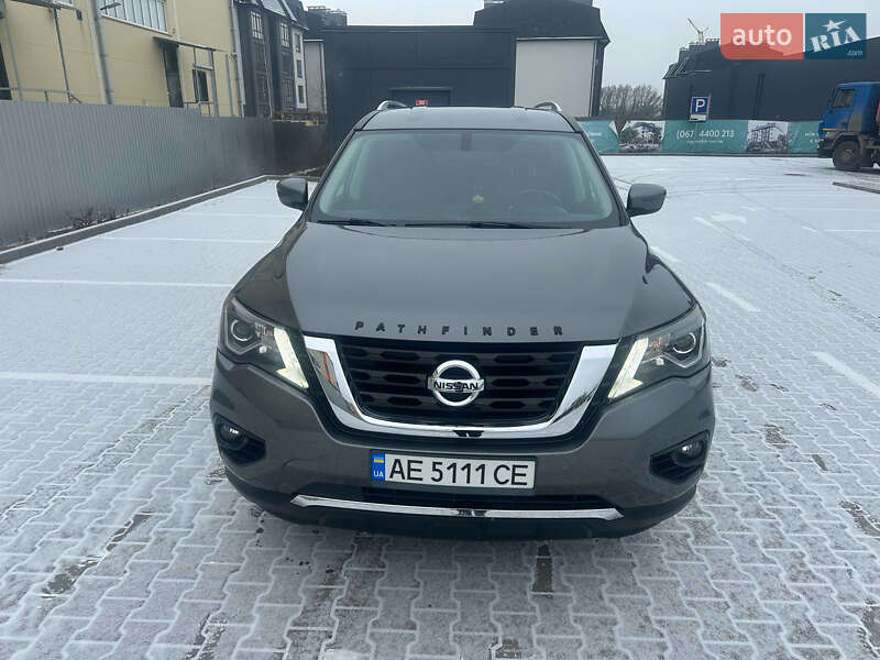 Nissan Pathfinder (2018)