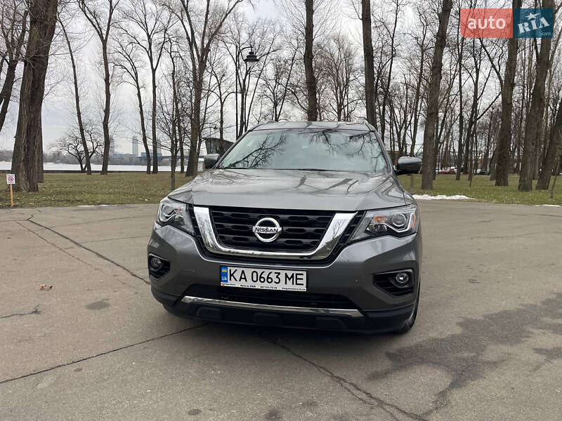 Nissan Pathfinder (2019)