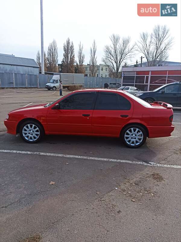 Nissan Primera (1996)