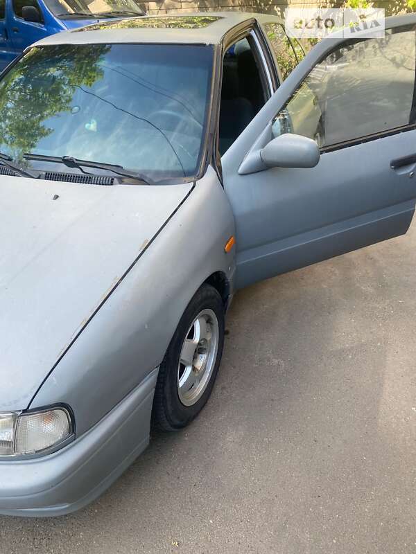 Nissan Primera (1995)