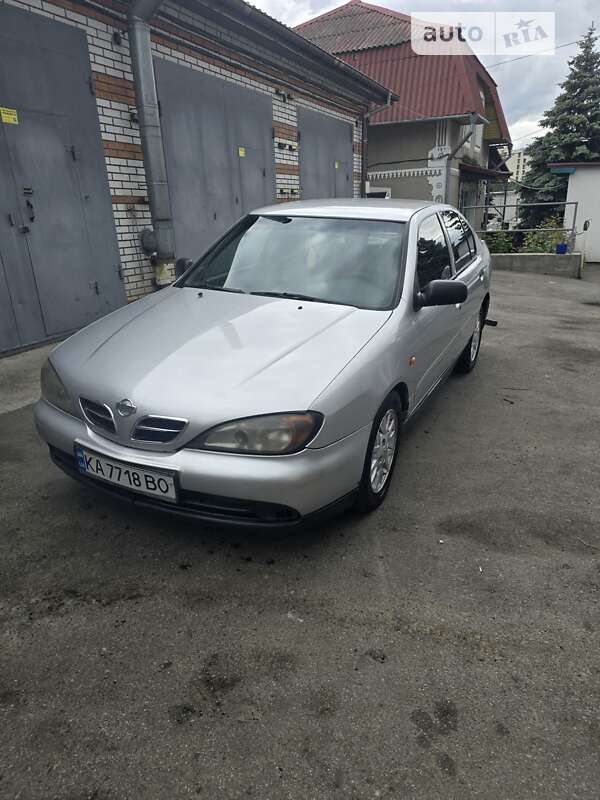 Nissan Primera (2000)