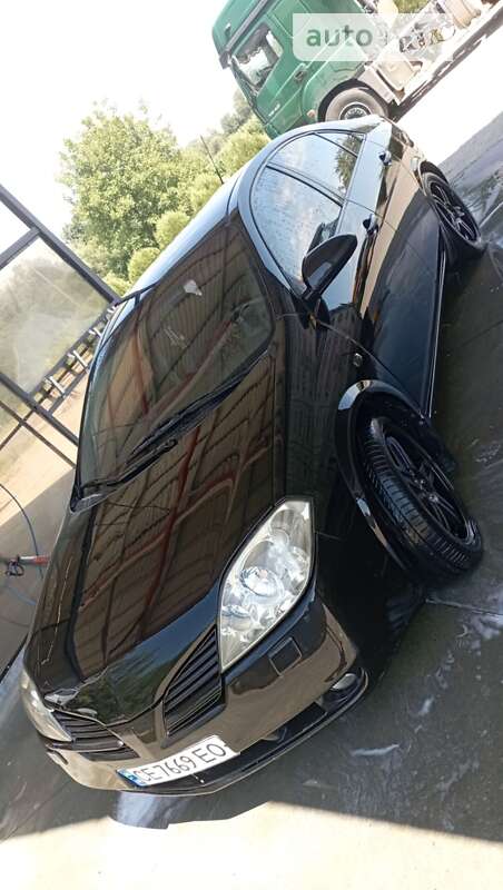 Nissan Primera (2002)