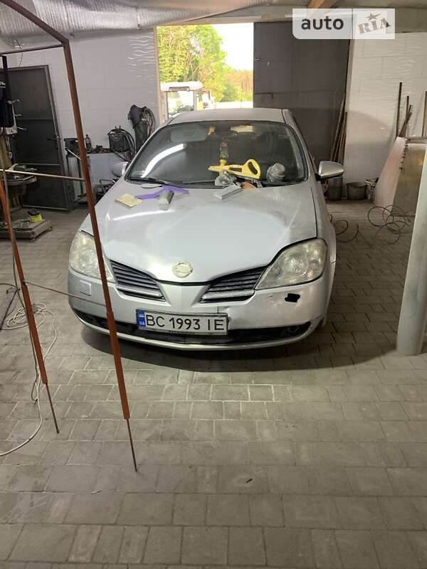 Nissan Primera (2002)