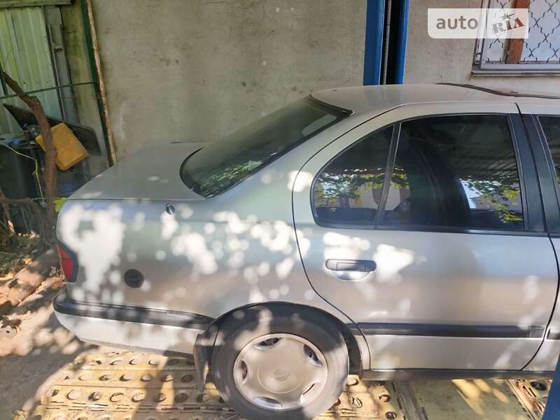 Nissan Primera (1990)