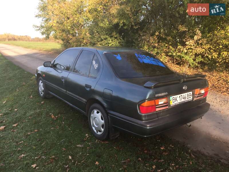 Nissan Primera (1993)
