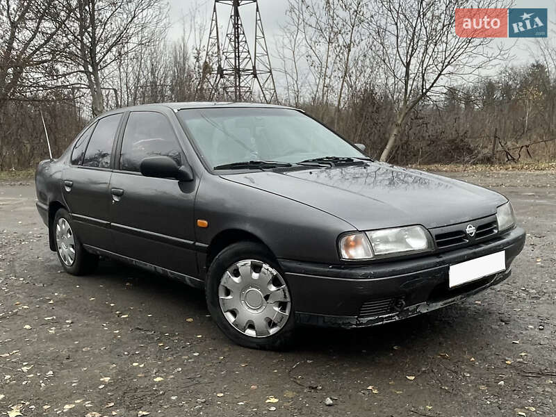 Nissan Primera (1993)