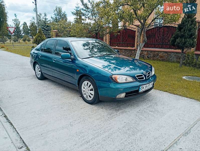 Nissan Primera (2000)