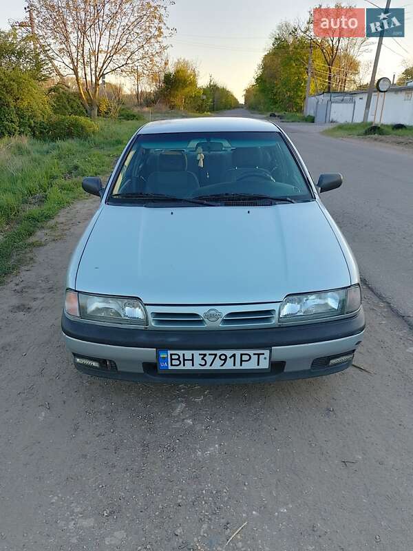 Nissan Primera (1990)