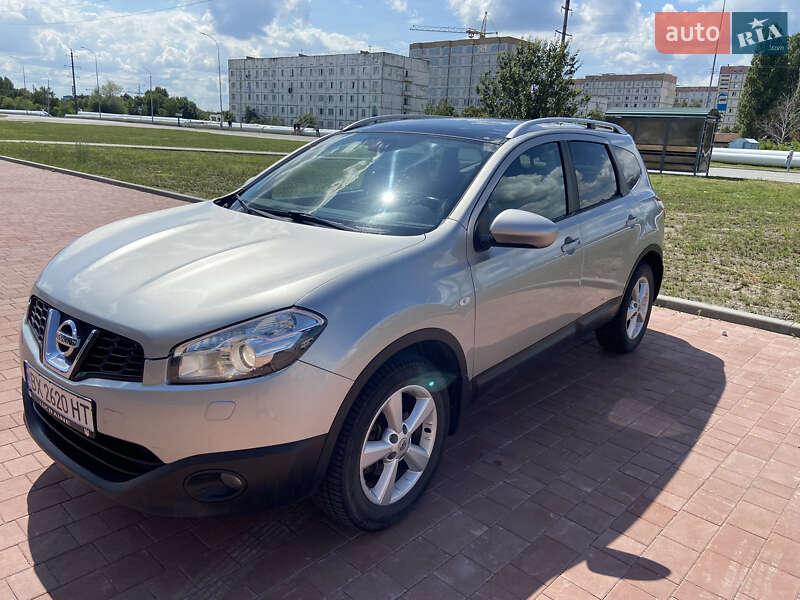 Nissan Qashqai+2 (2010)