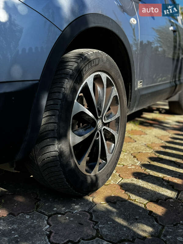 Nissan Qashqai (2011)