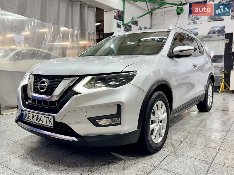 Nissan Rogue (2016)