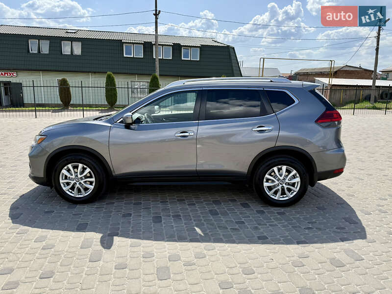 Nissan Rogue (2017)