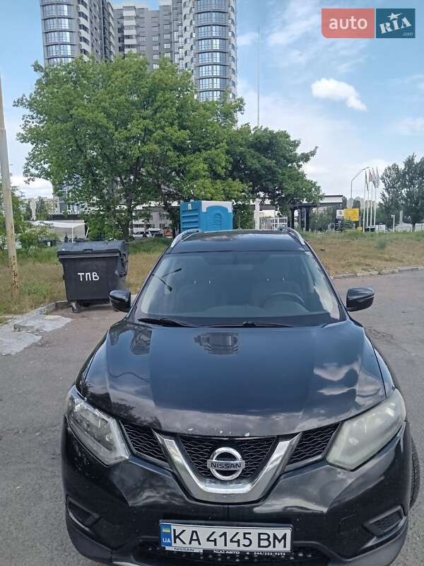 Nissan Rogue (2016)