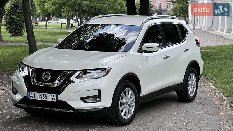 Nissan Rogue (2017)