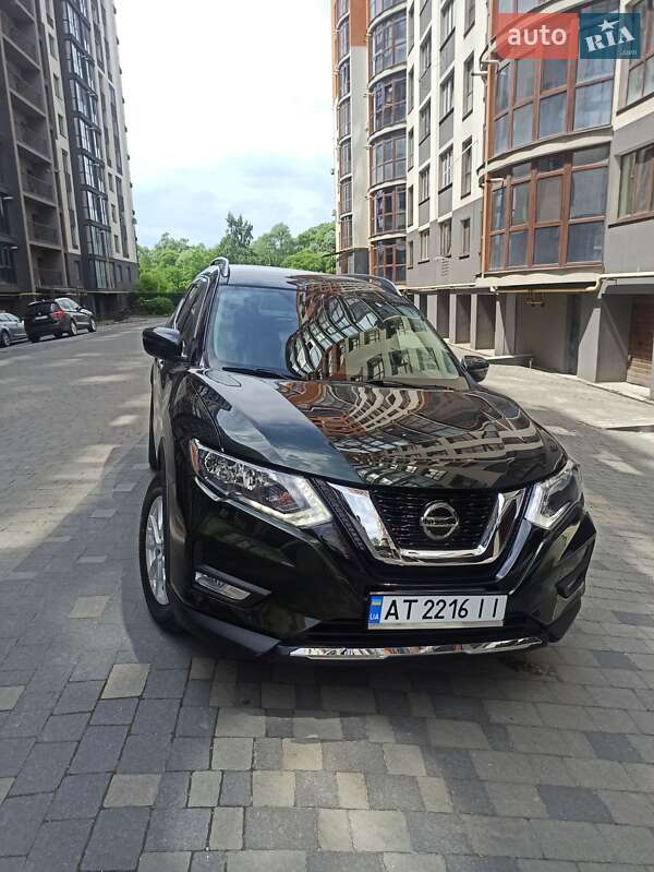 Nissan Rogue (2018)