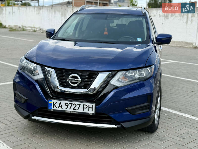 Nissan Rogue (2016)