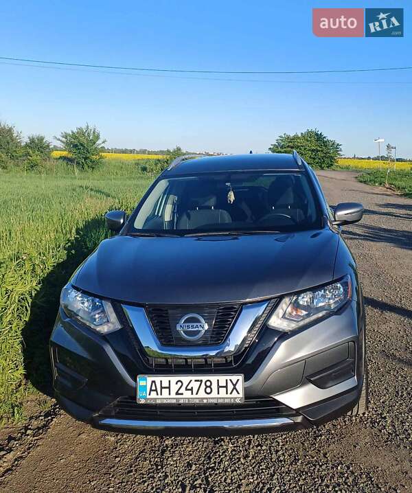 Nissan Rogue (2017)