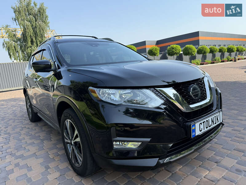 Nissan Rogue (2018)