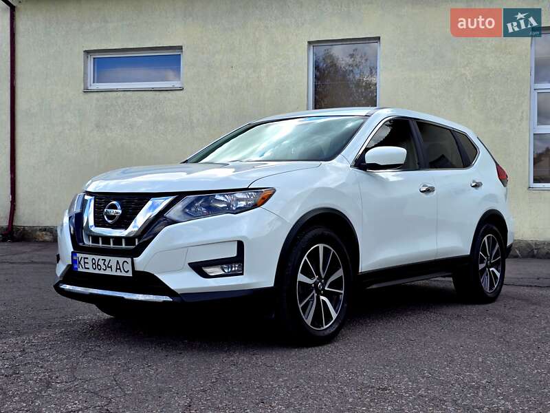 Nissan Rogue (2016)
