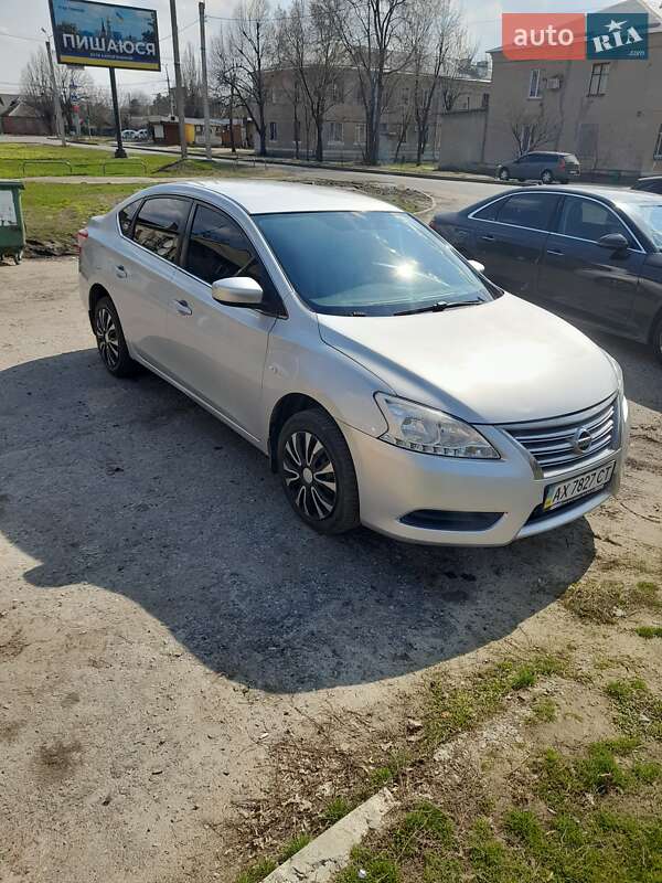 Nissan Sentra (2015)