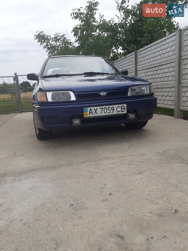 Nissan Sunny (1992)