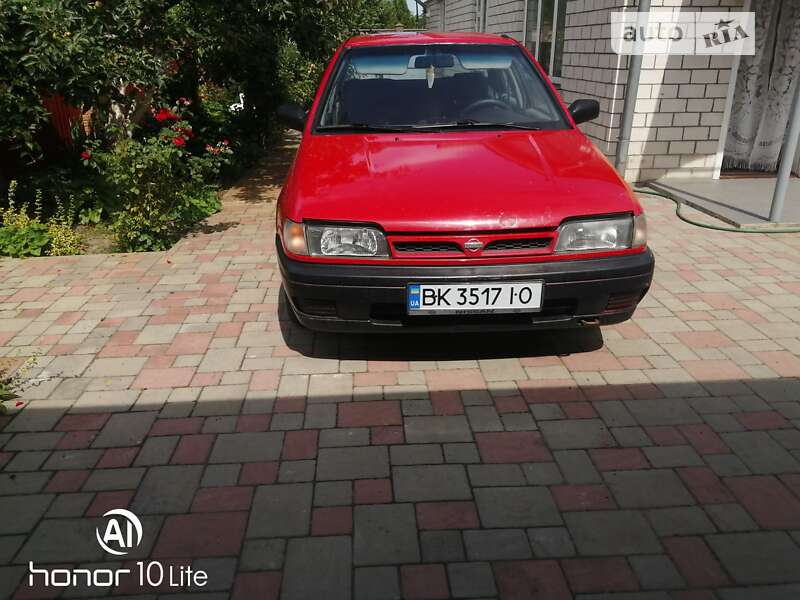 Nissan Sunny (1992)