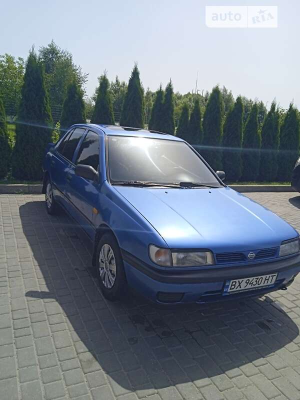 Nissan Sunny (1995)