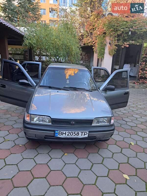 Nissan Sunny (1994)