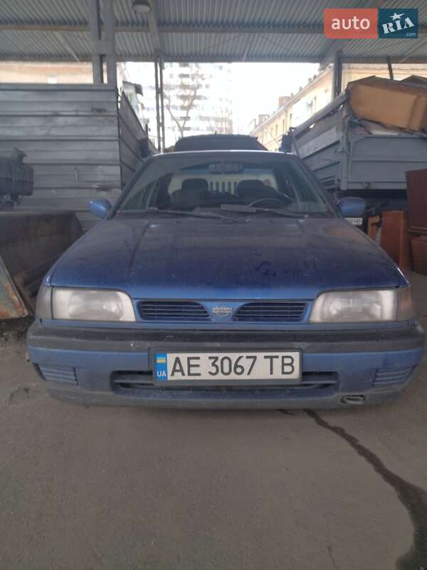 Nissan Sunny (1995)