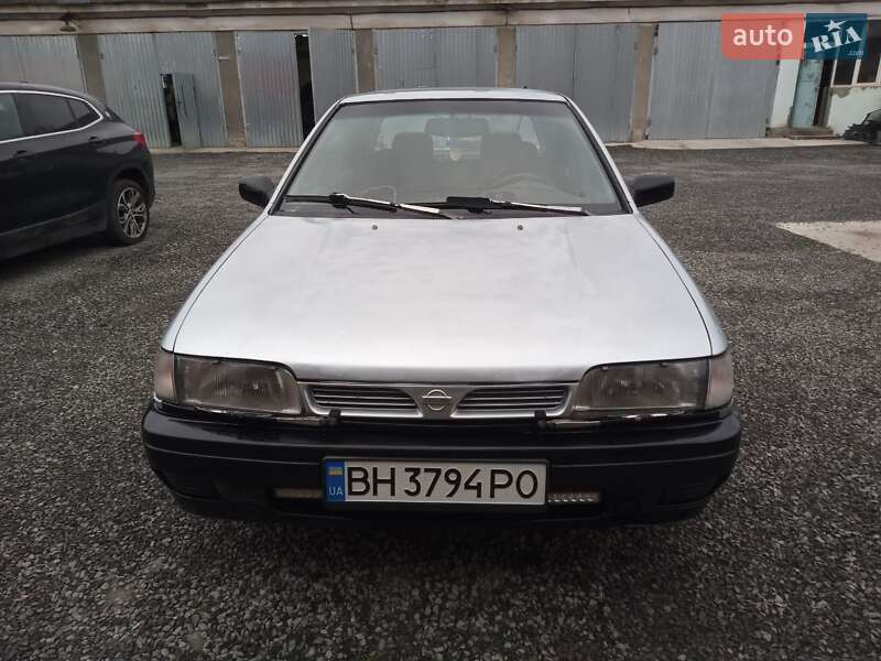 Nissan Sunny (1993)