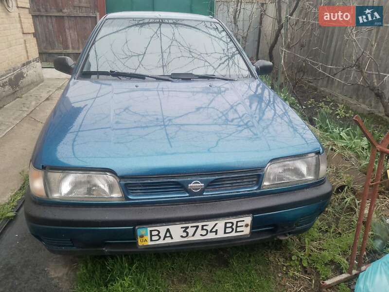 Nissan Sunny (1995)