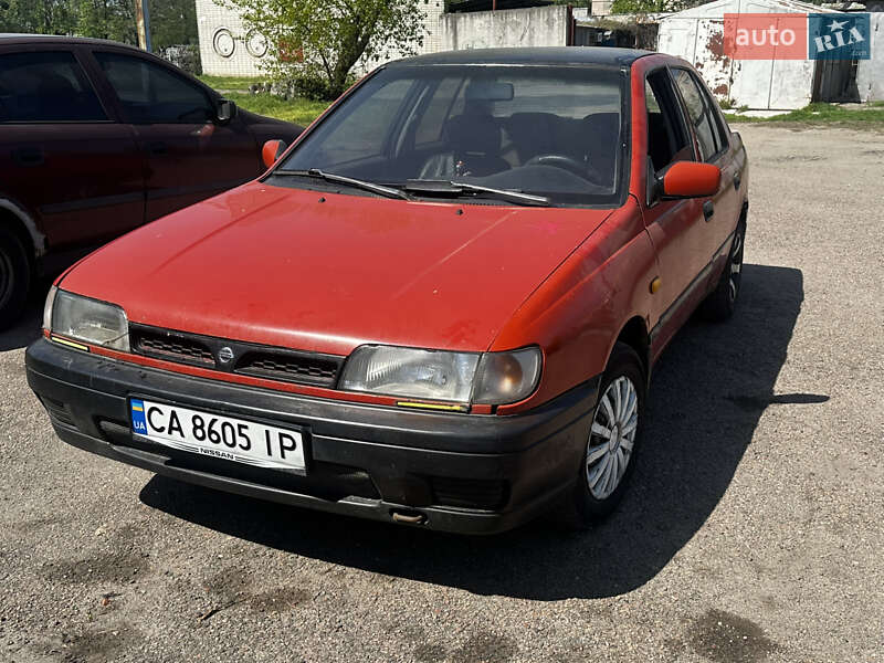 Nissan Sunny (1992)